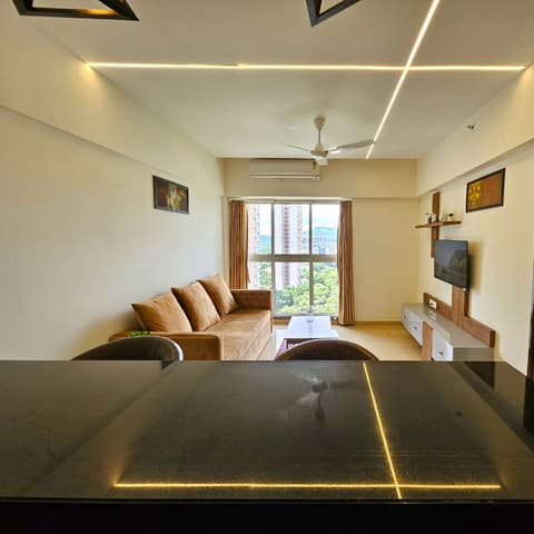 Expressway-view one-bedroom on the 15th floor, Lodha Belmondo &mdash; photo 8