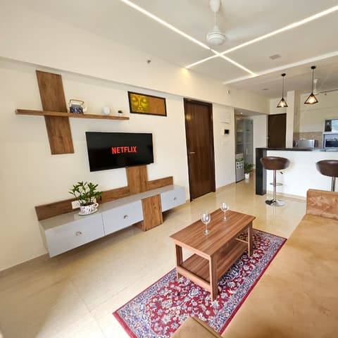 Expressway-view one-bedroom on the 15th floor, Lodha Belmondo &mdash; photo 11