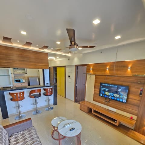 Expressway-view one-bedroom on the 2nd floor, Lodha Belmondo — photo 6