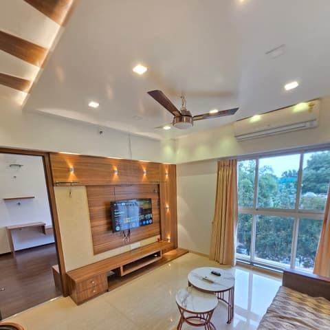 Expressway-view one-bedroom on the 2nd floor, Lodha Belmondo — photo 12