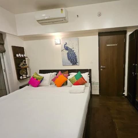Expressway-view one-bedroom on the 3rd floor, Lodha Belmondo &mdash; photo 13