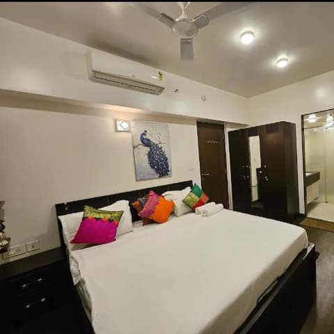 Expressway-view one-bedroom on the 3rd floor, Lodha Belmondo &mdash; photo 15