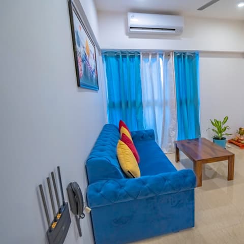 Expressway-view one-bedroom on the 8th floor (III), Lodha Belmondo &mdash; photo 8