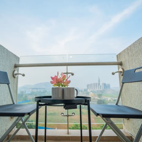 Expressway-view one-bedroom on the 8th floor (III), Lodha Belmondo &mdash; photo 16