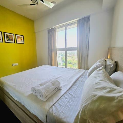 Golf-view one-bedroom on the 15th floor, Lodha Belmondo &mdash; photo 9