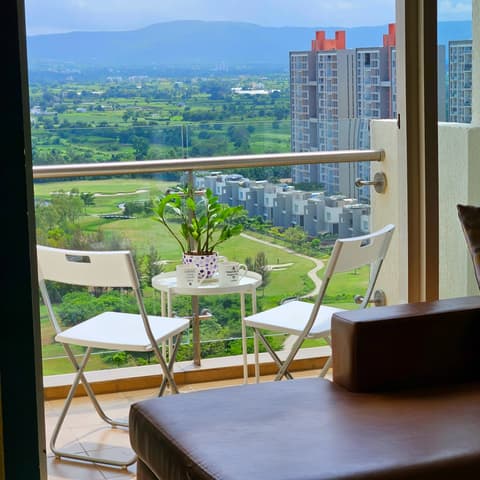 Golf-view one-bedroom on the 19th floor (II), Lodha Belmondo &mdash; photo 16