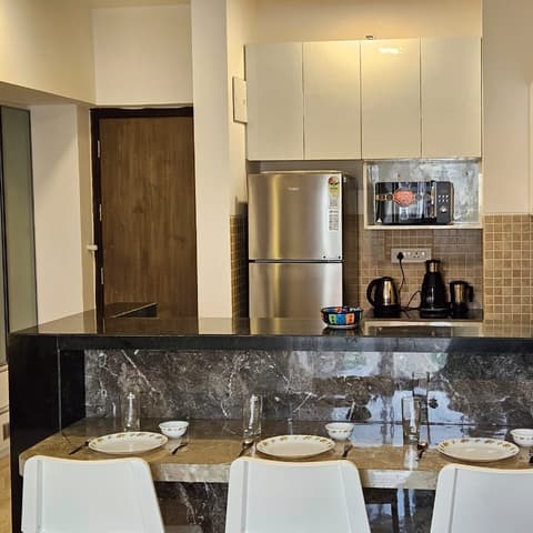 Golf-view one-bedroom on the 19th floor, Lodha Belmondo &mdash; photo 10