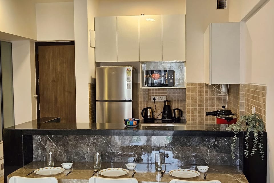 Golf-view one-bedroom on the 19th floor, Lodha Belmondo &mdash; photo 3