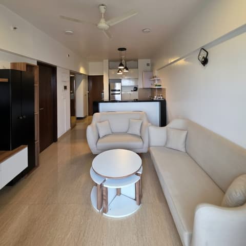 Golf-view one-bedroom on the 20th floor, Lodha Belmondo &mdash; photo 7