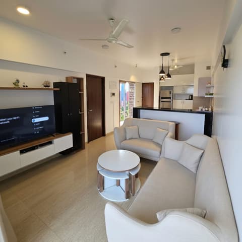 Golf-view one-bedroom on the 20th floor, Lodha Belmondo &mdash; photo 10