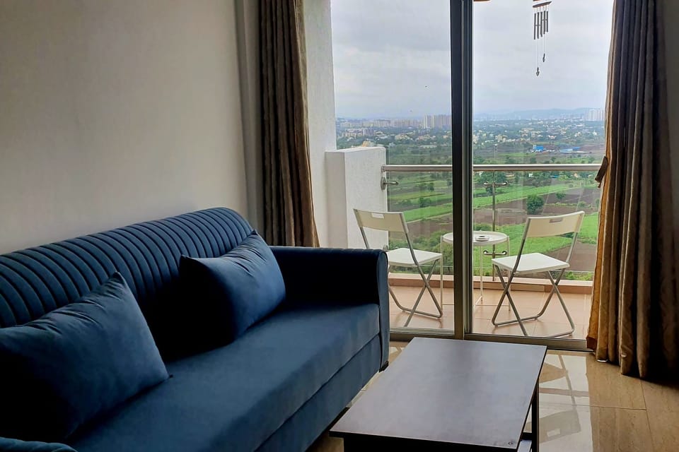 Golf-view one-bedroom with jacuzzi on the 23rd floor, Lodha Belmondo — photo 5