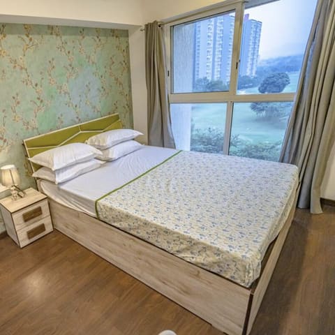 The garden-level golf view, Lodha Belmondo — photo 5