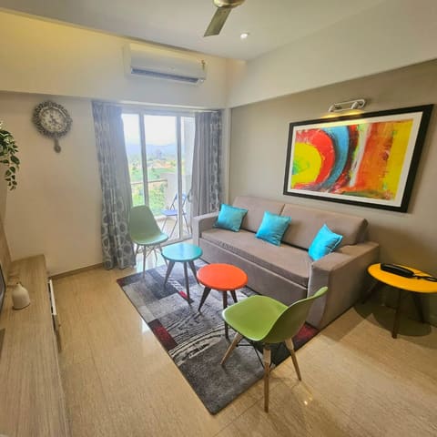 The garden-level golf view, Lodha Belmondo — photo 15