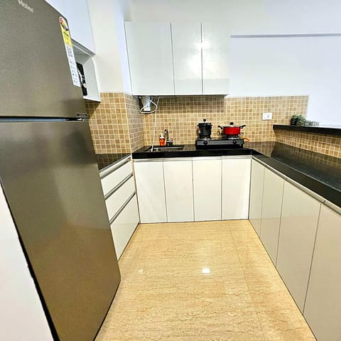 The jacuzzi home on the 22nd, Lodha Belmondo — photo 2