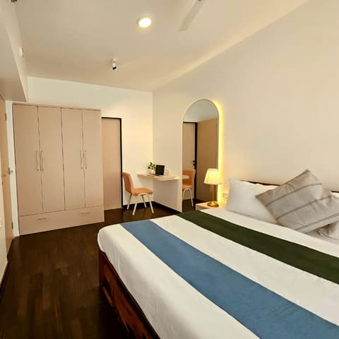 The riverfront home with the jacuzzi, Lodha Belmondo — photo 4