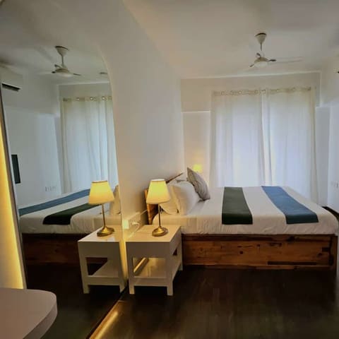 The riverfront home with the jacuzzi, Lodha Belmondo — photo 9