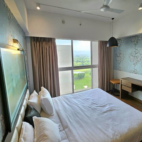 The top-floor three-bedroom, Lodha Belmondo — photo 6
