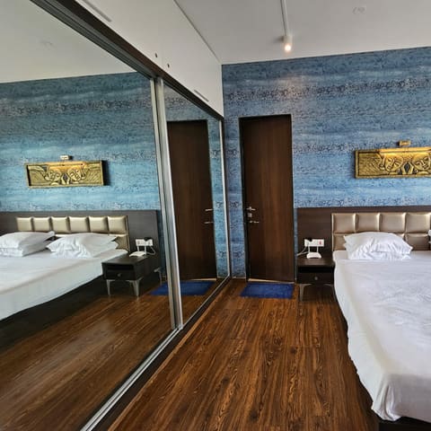 The top-floor three-bedroom, Lodha Belmondo — photo 12